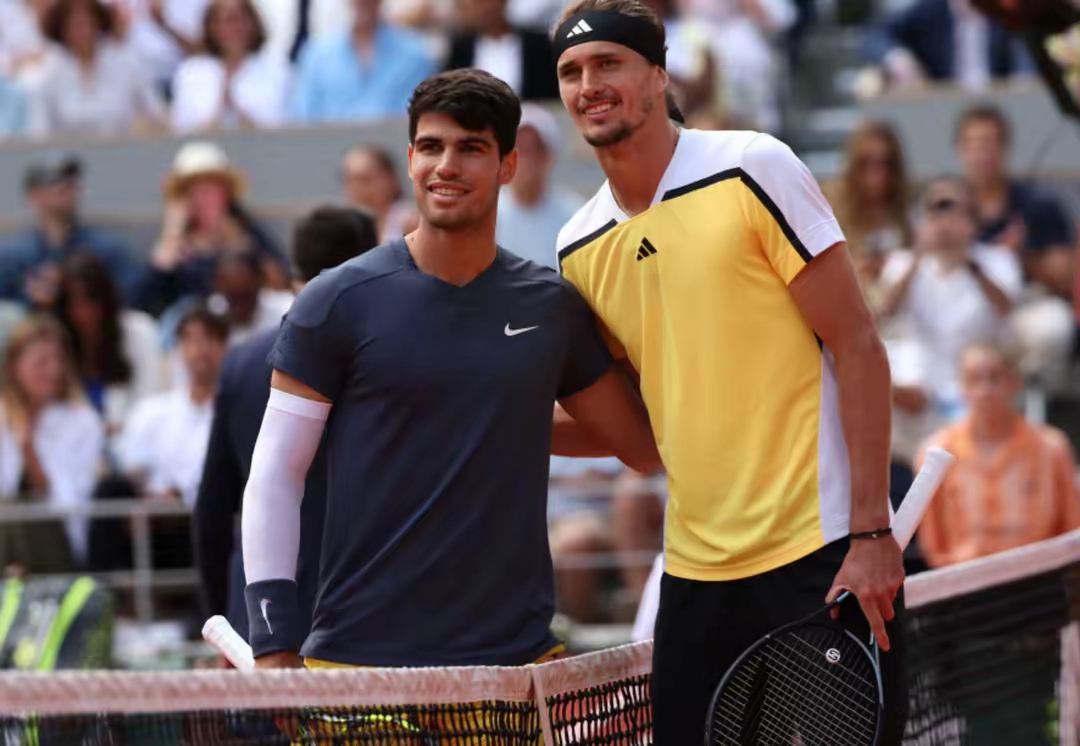 爱游戏入口-法网翻盘澳网，兹维列夫扛起全队