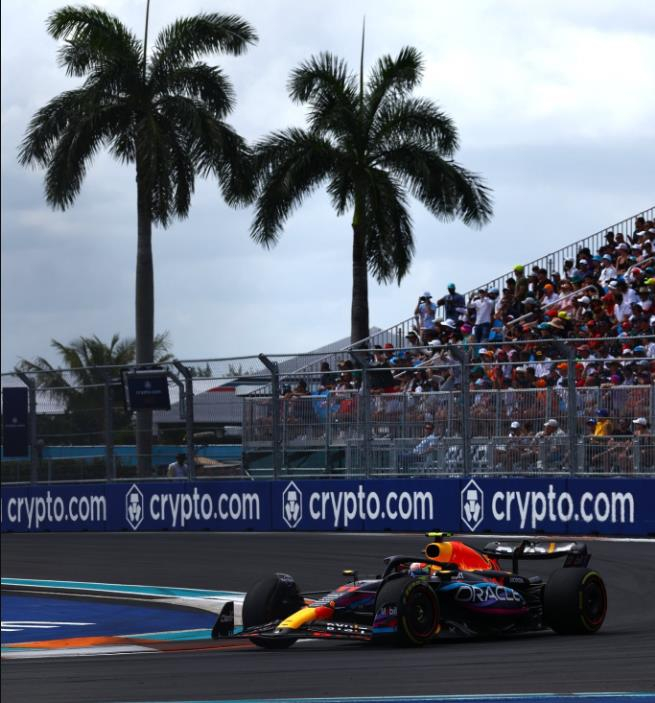 爱游戏在线-威廉姆斯完胜梅赛德斯，佩雷兹刷新纪录