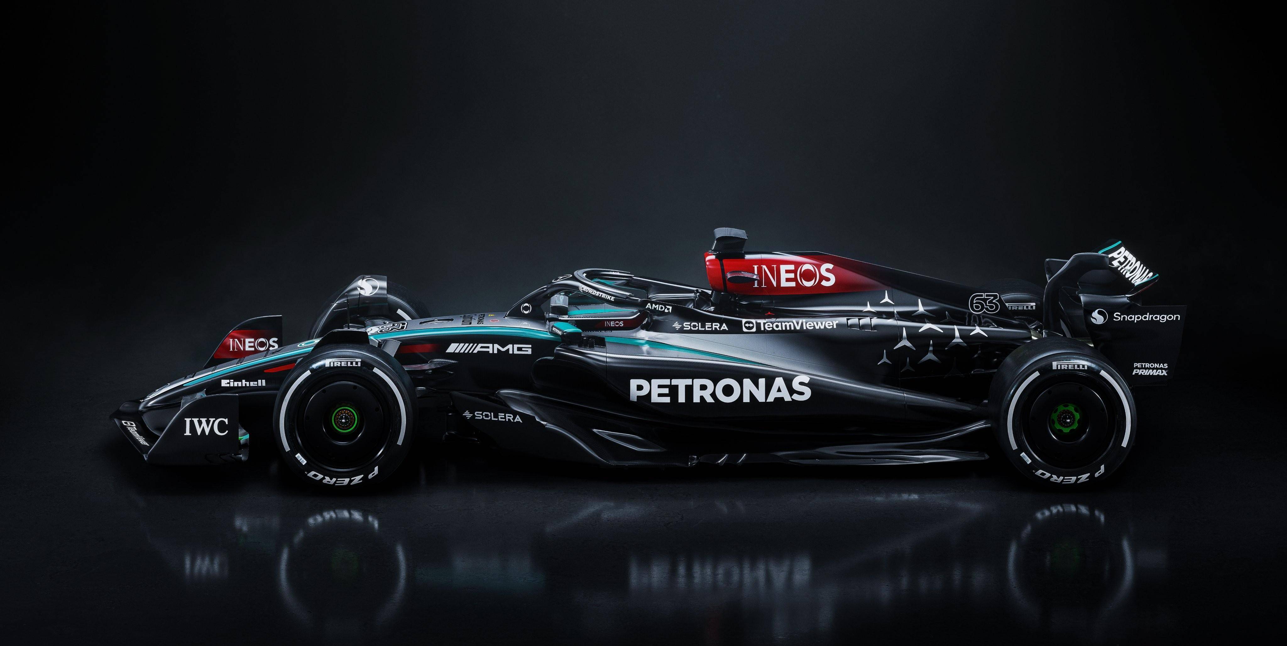 爱游戏官网-梅赛德斯完胜雷诺车队，佩雷兹状态火热