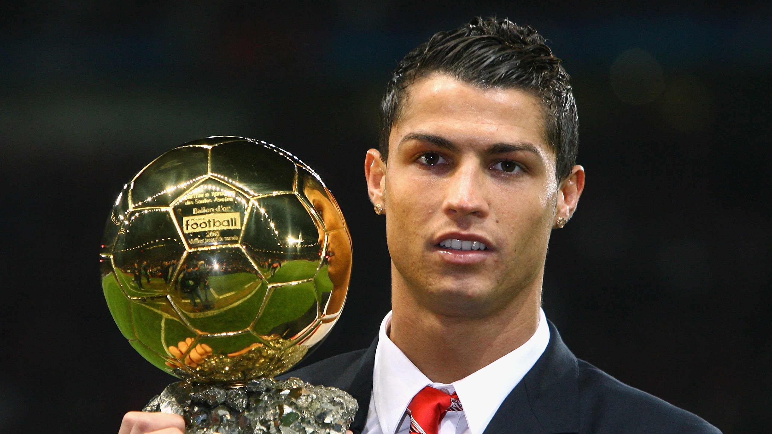 爱游戏在线-世界排名争夺战之夜，莫德里奇末节接管比赛