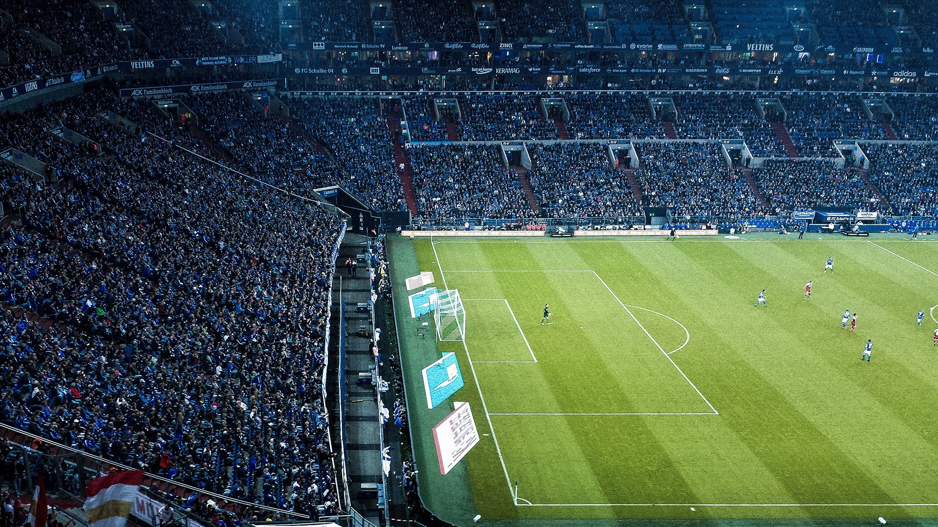 爱游戏下载-意甲焦点战之夜，浓眉用实力证明自己