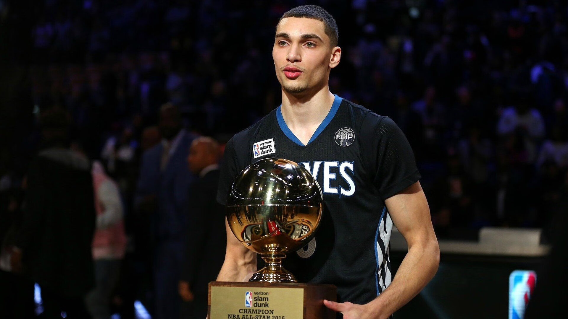 爱游戏大厅-西甲德比与马刺风暴,当巴萨式控球哲学撕裂洛杉矶湖人的篮球秩序